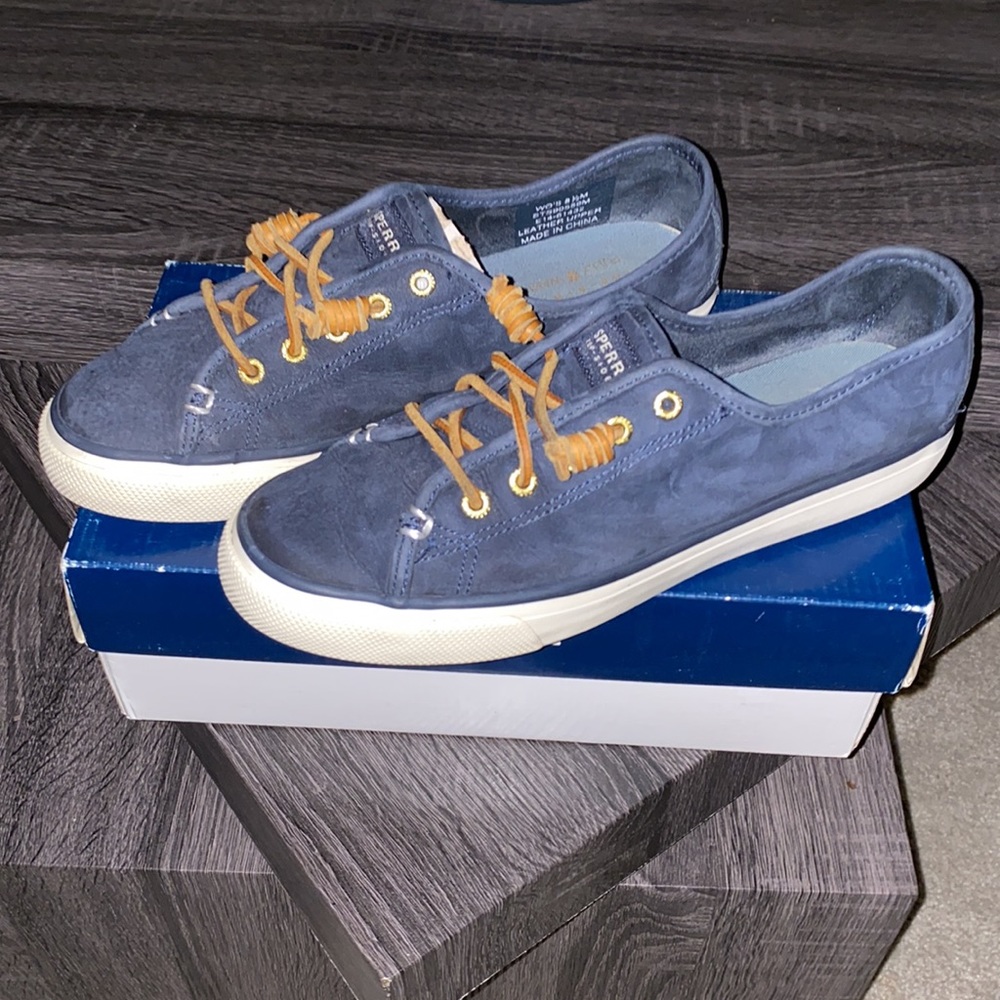 Sperry Shoes - Picture 3 of 7